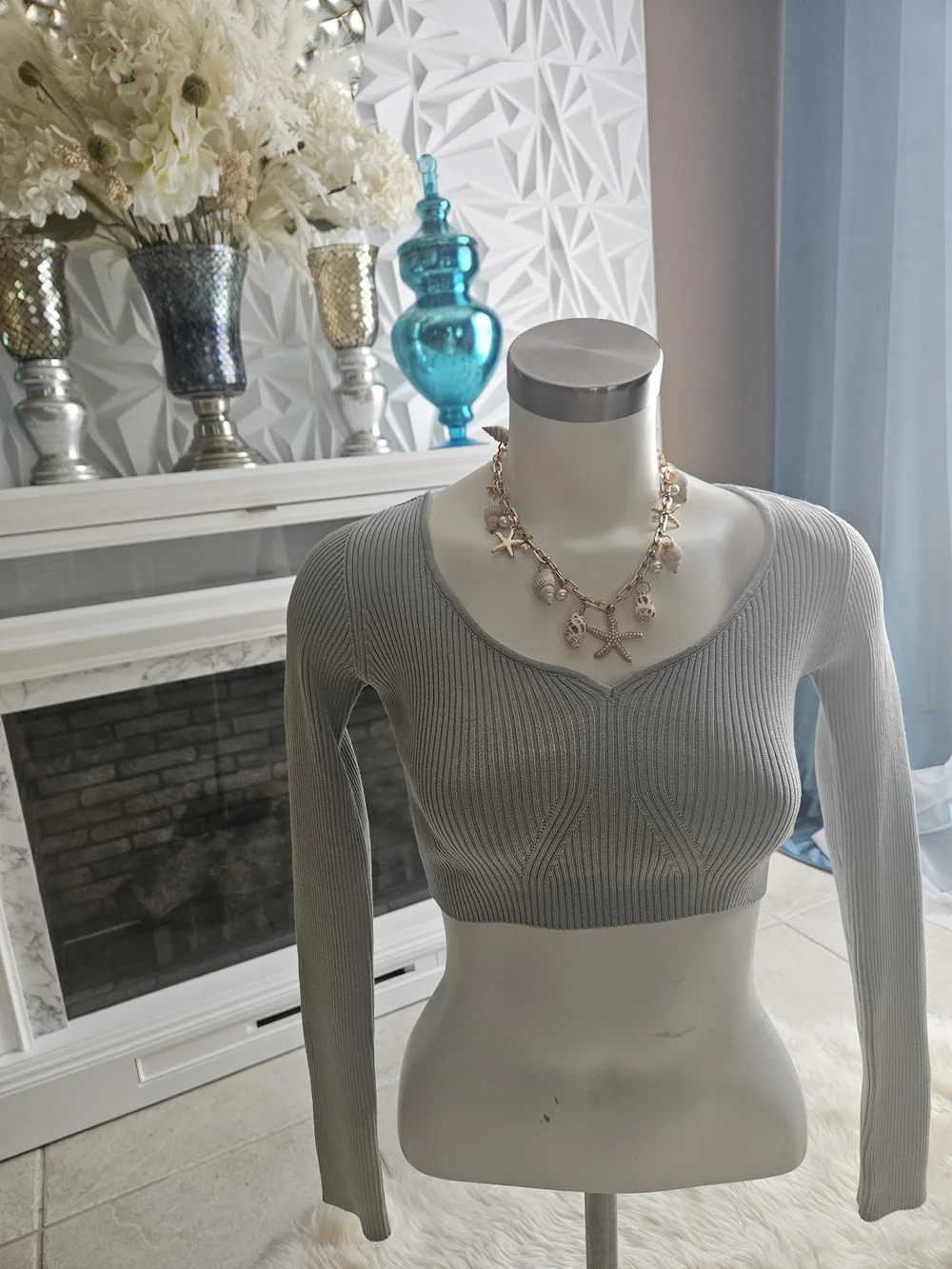 Zara Gray Ribbed V-Neck Long-Sleeve Crop Top